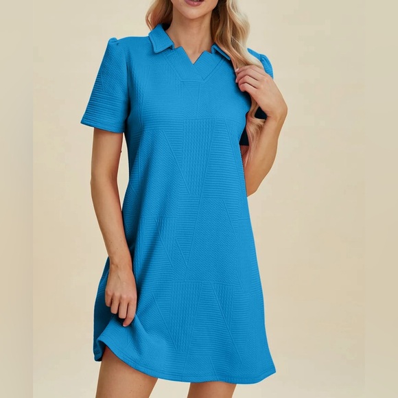 Minimalist Texture Short Sleeve Dress - Picture 9 of 13